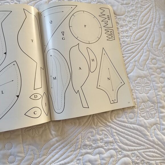 In Love With Quilts Book, 1993 Quilting Patterns & Instructions, Softcover - Picture 7 of 12